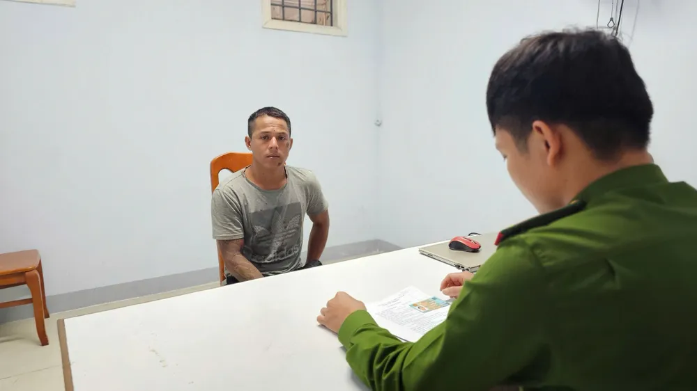 Bắt đối tượng đâm chết anh họ do mâu thuẫn trên bàn nhậu