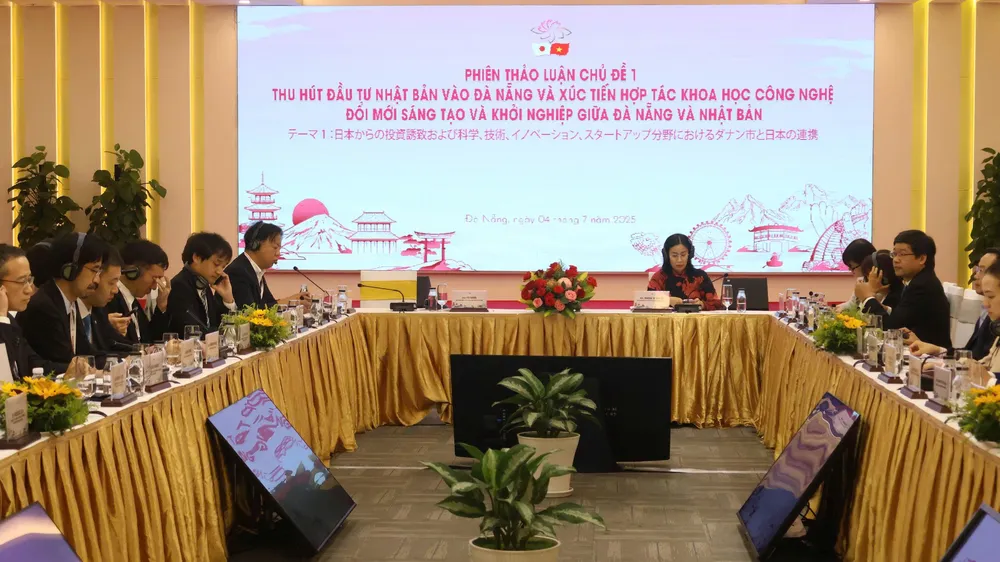 Quang cảnh hội nghị