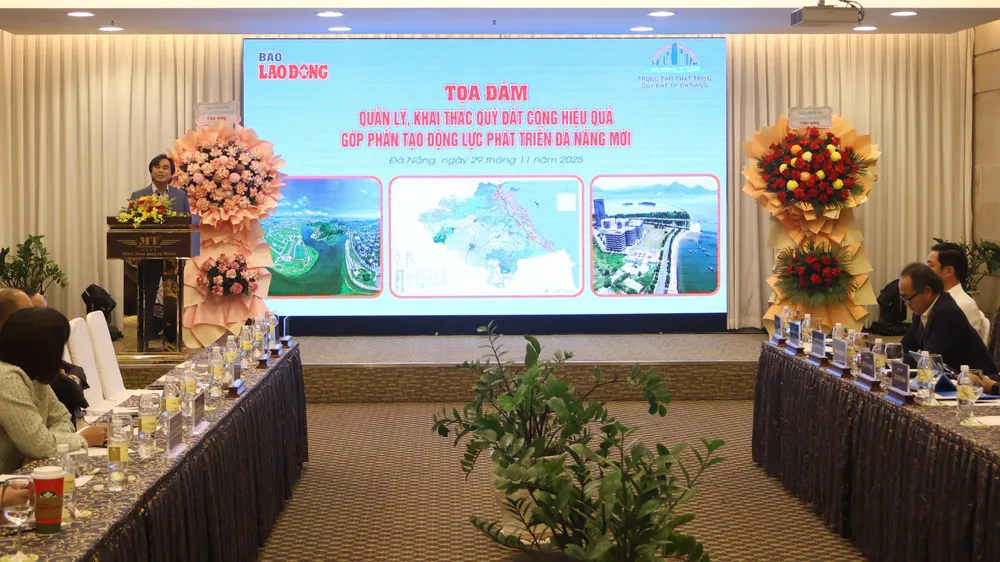 TS-KTS Tô Văn Hùng, Chủ tịch Hội Kiến trúc sư Đà Nẵng phát biểu tại tọa đàm