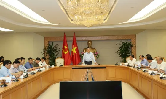 Phó Thủ tướng Vương Đình Huệ phát biểu tại cuộc họp