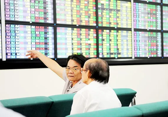 Vốn hóa thị trường chứng khoán đạt 72% GDP
