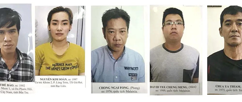 Các đối tượng đọc trộm thông tin ATM để chiếm đoạt tiền vừa bị công an TP Cần Thơ bắt giữ. Ảnh: Công an cung cấp