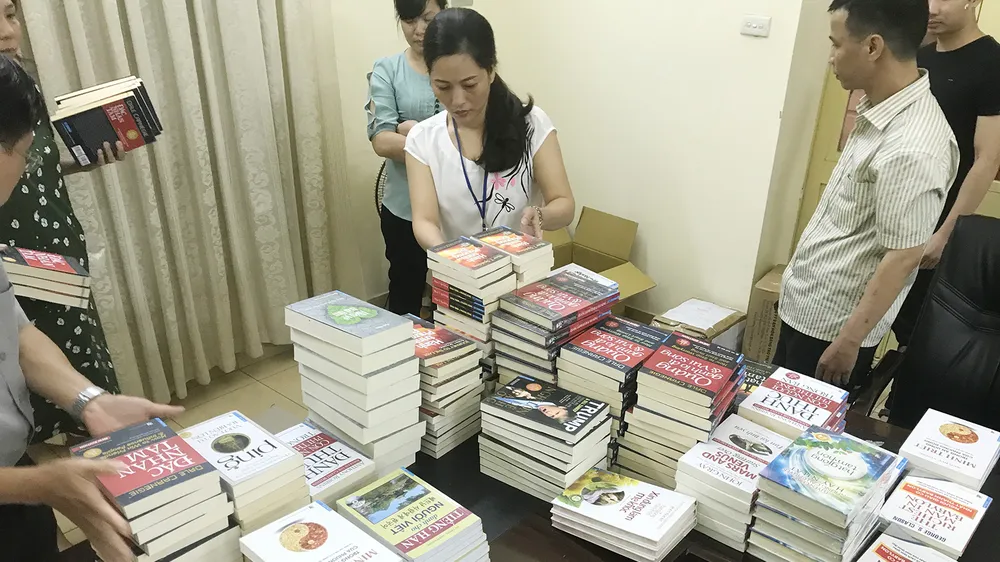 Sách lậu “Đắc nhân tâm”, “Hạt giống tâm hồn” bán tràn lan ở các tỉnh phía Bắc