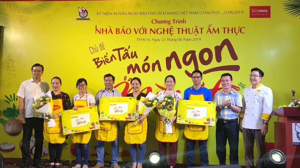 Sôi nổi cuộc thi “Nhà báo với nghệ thuật ẩm thực” 2019