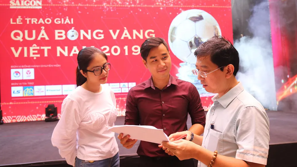 Rộn ràng trước giờ G Lễ trao giải Quả bóng vàng Việt Nam 2019