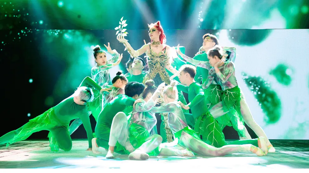 Kiều Loan được 3 huấn luyện viên “tranh giành” trong tập 1 The Heroes