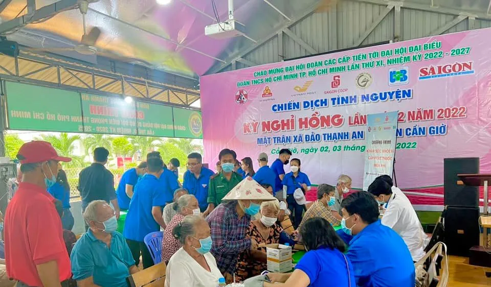 Tuổi trẻ Đoàn Liên hiệp HTX Thương mại TPHCM hết mình vì cộng đồng