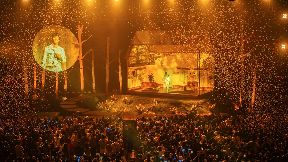 Hoàng Dũng kết hợp cùng Ưng Đại Vệ, Orange, GDucky cháy hết mình tại Yên Concert 