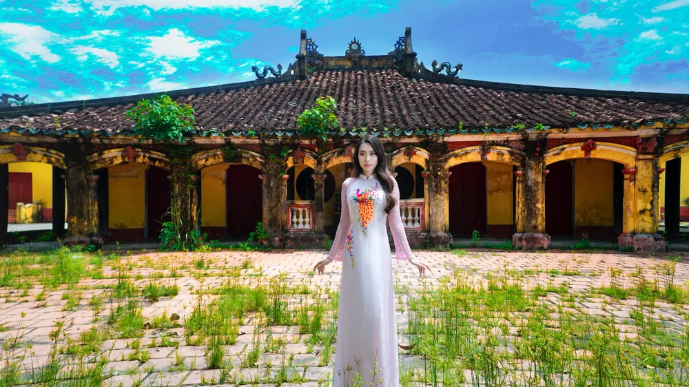 NTK Thuận Việt trình làng “Áo hoa” 