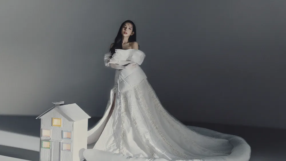 LyLy ra mắt E.P Lovely với 5 ca khúc tình yêu