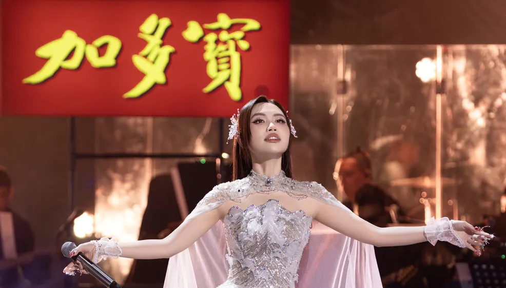 Dừng chân ở Top 3 “Sing!Asia”, Phương Mỹ Chi và DTAP lan tỏa văn hóa Việt