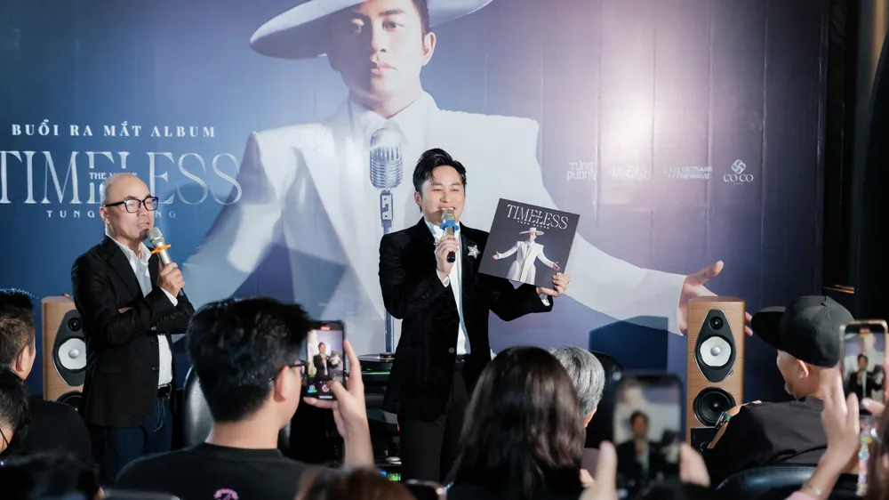 Tùng Dương hoài cổ với "The Voice - Timeless"