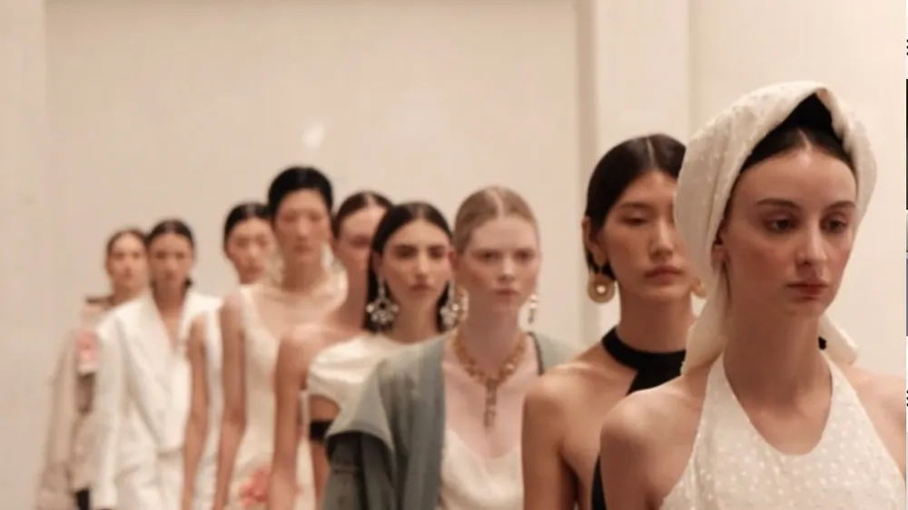 Ngắm bộ sưu tập “Tấm Cám” của Phan Đăng Hoàng tại Milano Fashion Week 2027