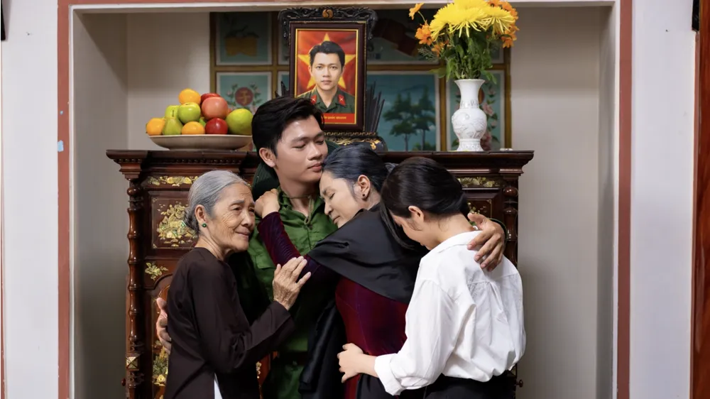  Viết tiếp câu chuyện tri ân “Dưới cờ Tổ quốc anh về”