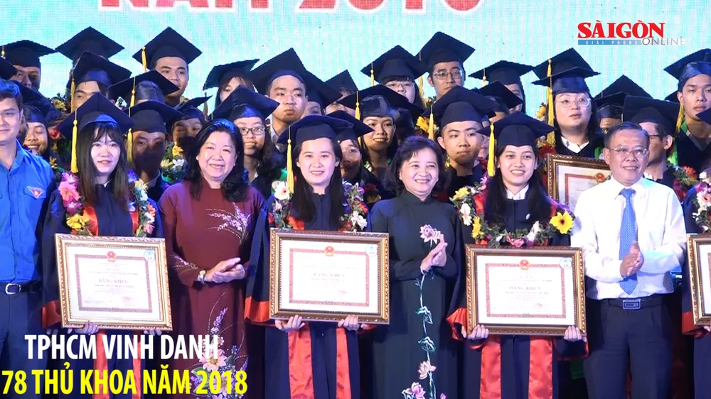 TPHCM vinh danh 78 thủ khoa năm 2018