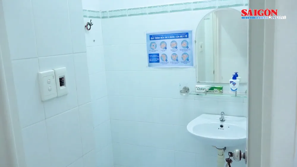 Phòng dịch Covid-19: Đi nhà vệ sinh đúng theo quy định