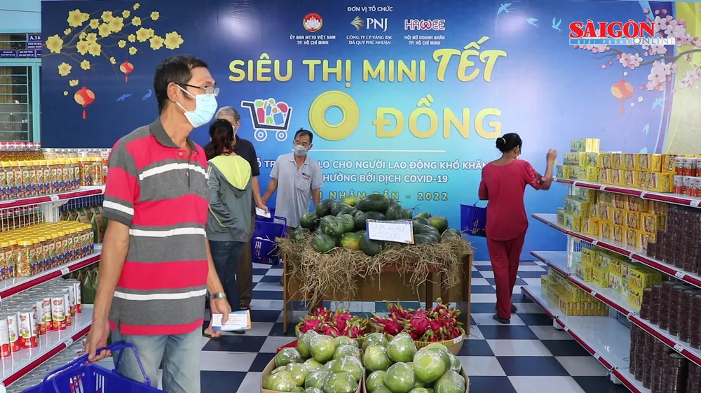 Siêu thị mini “Tết 0 đồng” mang niềm vui tết cho người dân có hoàn cảnh khó khăn