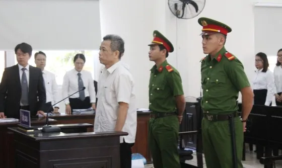 Podcast tin nóng trưa 13-8: Liên tục trả hồ sơ vụ án liên quan cựu Bí thư Thị ủy Bến Cát Nguyễn Hồng Khanh