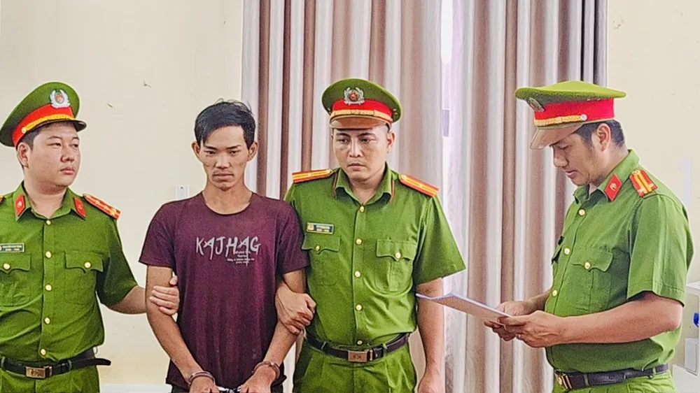Podcast tin nóng tối 15-1: Khởi tố, bắt giam kẻ sát hại nữ nhân viên quán cà phê cướp tài sản