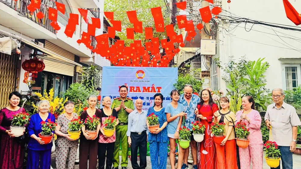 Ra mắt mô hình khu dân cư “Đoàn kết – Nghĩa tình – Muôn sắc hoa” tại phường Gia Định