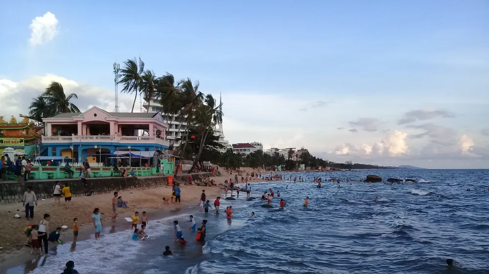 Huyện đảo Phú Quốc phát triển nhanh, giá đất được đẩy lên vùn vụt đã làm bộc lộ những hạn chế trong quản lý, điều hành