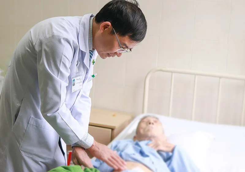 Phẫu thuật cấp cứu thành công cho cụ ông đã 101 tuổi