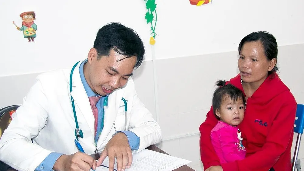 Từ nay trẻ em vùng nông thôn Trà Vinh có điều kiện để được khám, chữa bệnh với dịch vụ y tế chất lượng cao, không phải lên TPHCM xa xôi nữa