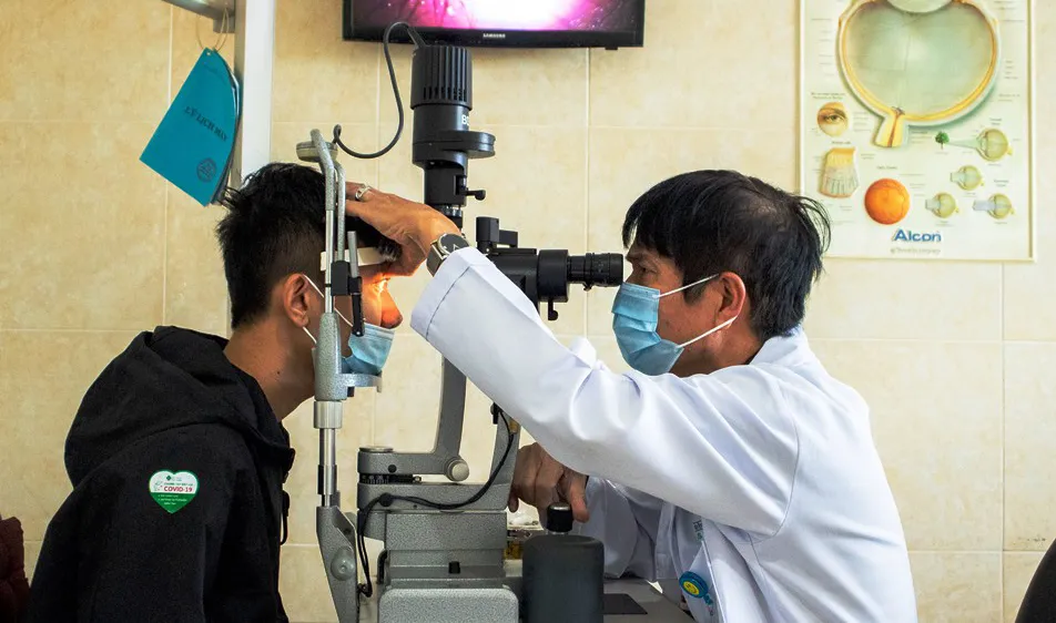 Lần đầu tiên ở ĐBSCL điều trị tật khúc xạ cho nhóm cận thị hiếm gặp