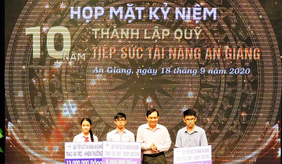 Hơn 1.150 tài năng ở An Giang được tiếp sức