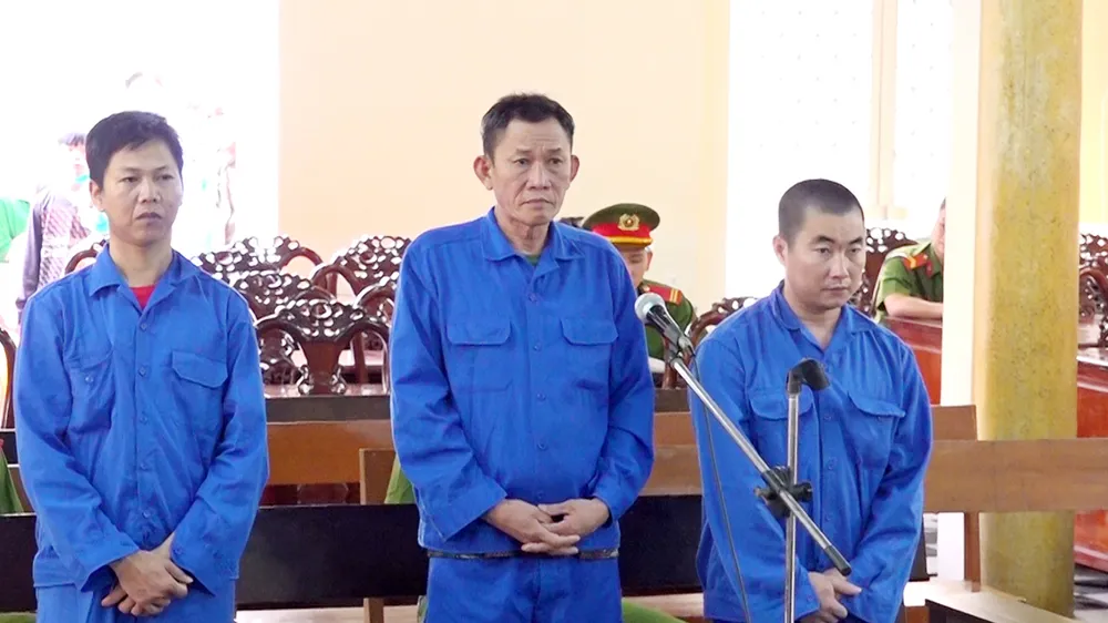 Hơn 8 năm tù cho 3 đối tượng đưa người xuất cảnh trái phép 