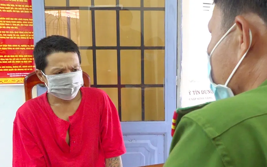 Bắt đối tượng chém thành viên chốt phòng chống dịch Covid-19 ở An Giang