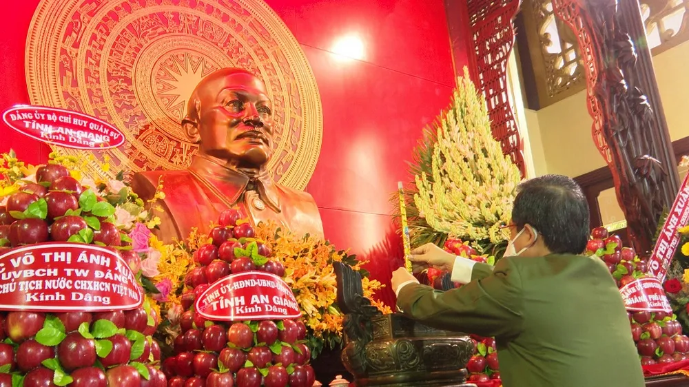 An Giang kỷ niệm 133 năm Ngày sinh Chủ tịch Tôn Đức Thắng