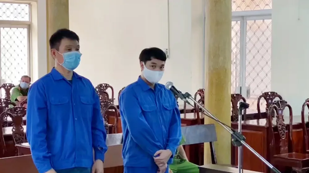 2 đối tượng lãnh án tù chung thân vì vận chuyển ma túy đá