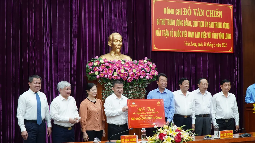 Hỗ trợ 1.600 căn nhà đại đoàn kết ở Vĩnh Long