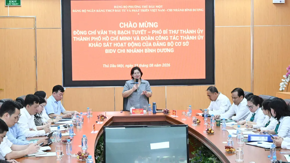 Đồng chí Văn Thị Bạch Tuyết phát biểu chỉ đạo tại cuộc khảo sát. Ảnh: VIỆT DŨNG