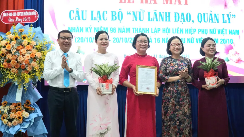 Ra mắt câu lạc bộ nữ lãnh đạo, quản lý phường Bình Dương