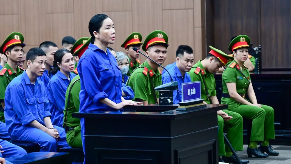 Bị cáo Nguyễn Thị Mai Anh tại phiên tòa. Ảnh: GIA KHÁNH