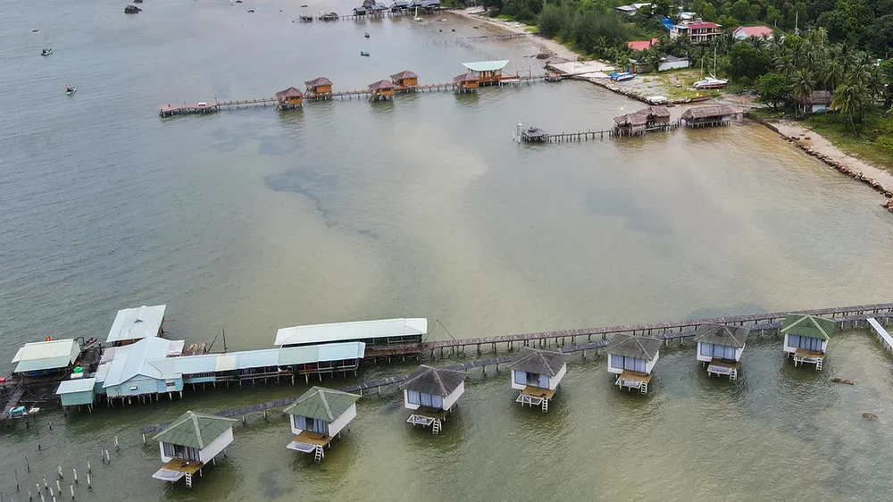 Hàng chục bungalow trái phép trên biển Phú Quốc vẫn ngang nhiên hoạt động