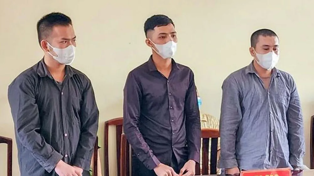 3 bị cáo dùng chất nổ phá mồ mả ở Phú Quốc lãnh 4 năm tù