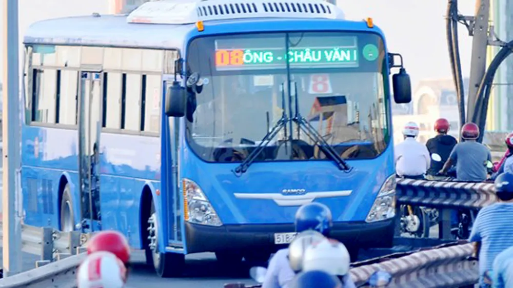 Xe buýt sử dụng khí nén CNG