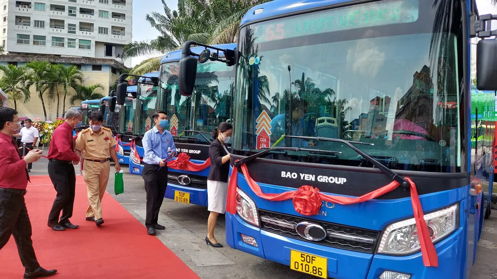 Đưa vào hoạt động 4 tuyến xe buýt theo tiêu chí mới