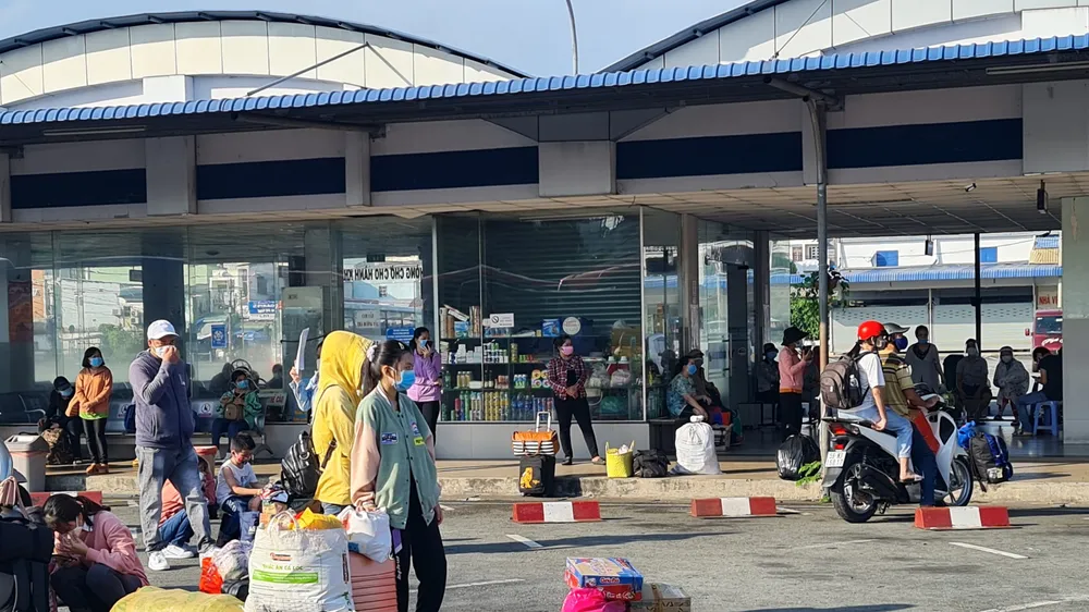 Vĩnh Long đón thêm 1.146 người dân từ TPHCM về quê ​