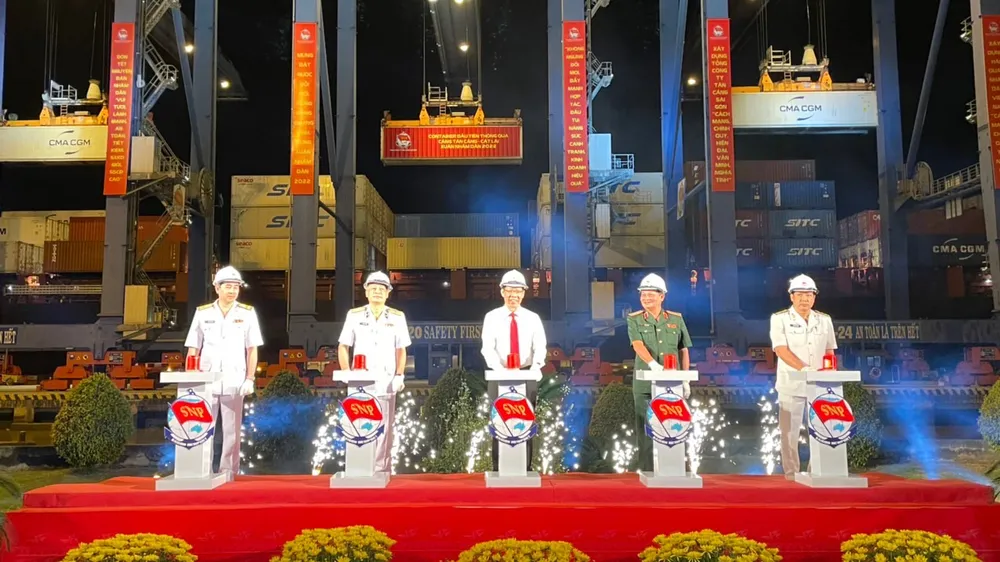 Phát lệnh làm hàng đầu Xuân Nhâm Dần tại cảng Tân Cảng - Cát Lái ​