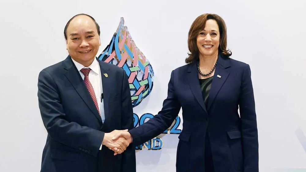 Chủ tịch nước Nguyễn Xuân Phúc gặp Phó Tổng thống Mỹ Kamala Harris