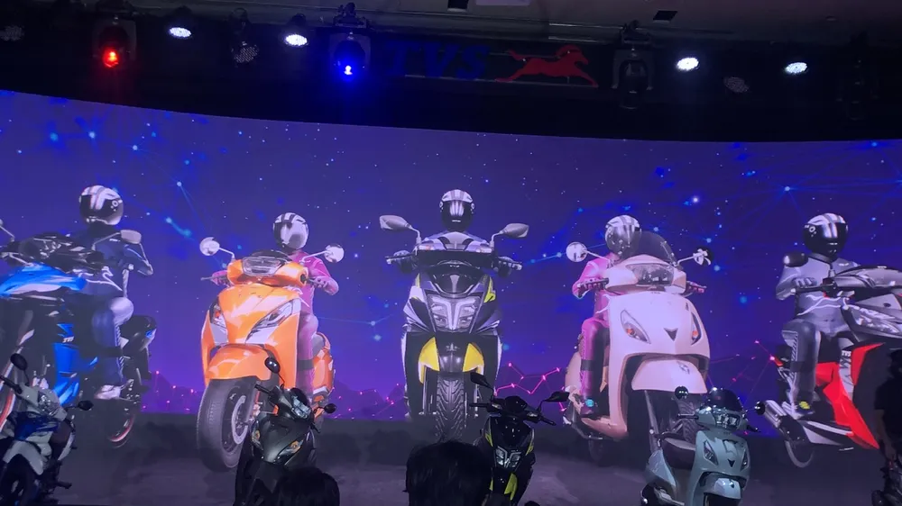 Công ty TVS Motor Ấn Độ ra mắt 5 dòng xe gắn máy tay ga và xe số