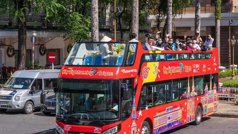 Yêu cầu Công ty TNHH Ánh Việt ngưng bán vé, đón trả khách tại 92 - 96 Nguyễn Huệ