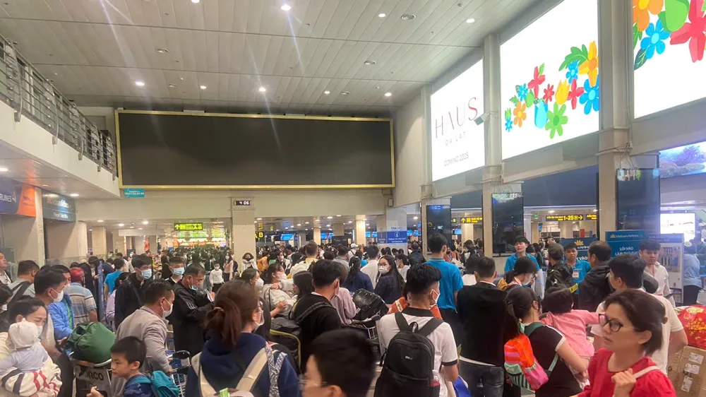 Sân bay Tân Sơn Nhất đón 150.000 hành khách