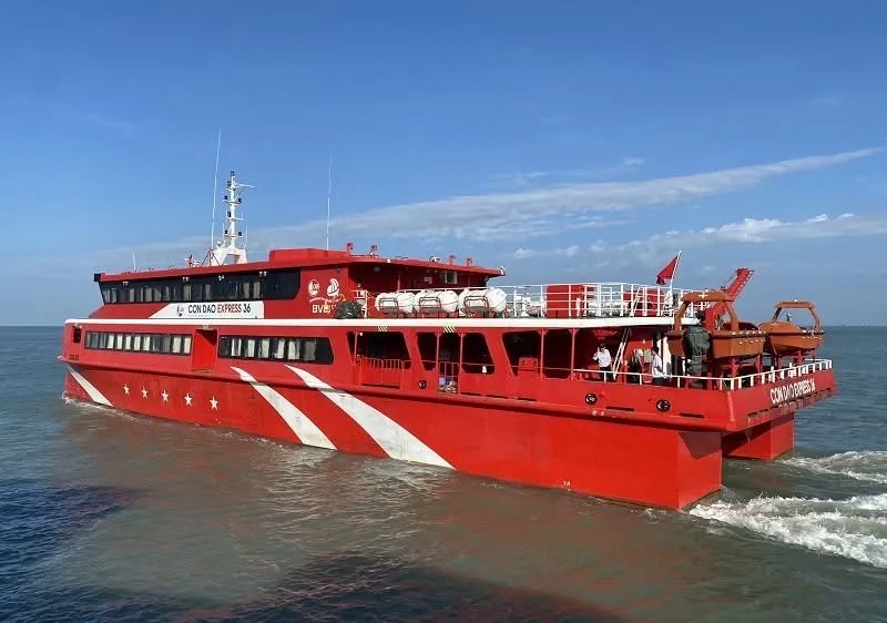 TPHCM tập trung phát triển giao thông thủy, giảm tải đường bộ