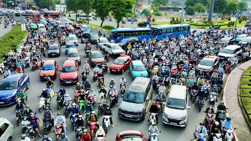 TPHCM dự kiến hạn chế xe xăng dầu từ năm 2026