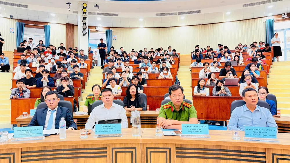 Phát động chương trình “Sinh viên chung tay vì giao thông xanh”
